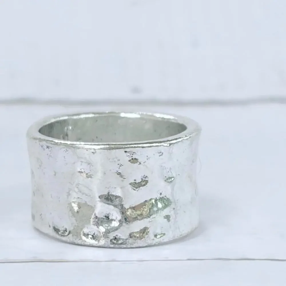 Hammered Band with Floral & Butterfly  Ring Size 5.5